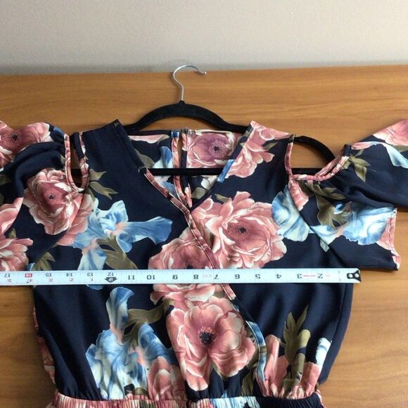 Women’s Altar’d State Front Wrap Cold Shoulder Floral‎ Romper XS - Picture 6 of 8